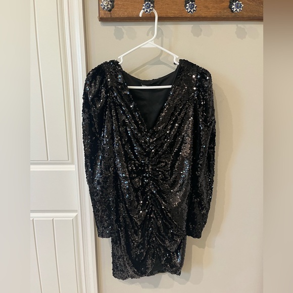 Zara sequin black long sleeve runched front mini dress. Size L (fits like M) - Picture 4 of 6